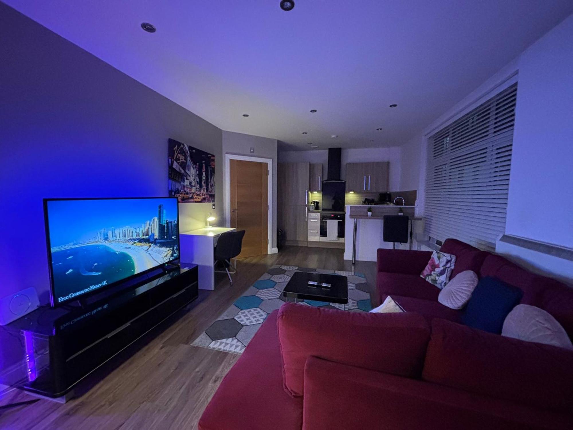 24-7 Secured City Centre Apartments With Free Underground Parking And Wifi Birmingham Ngoại thất bức ảnh