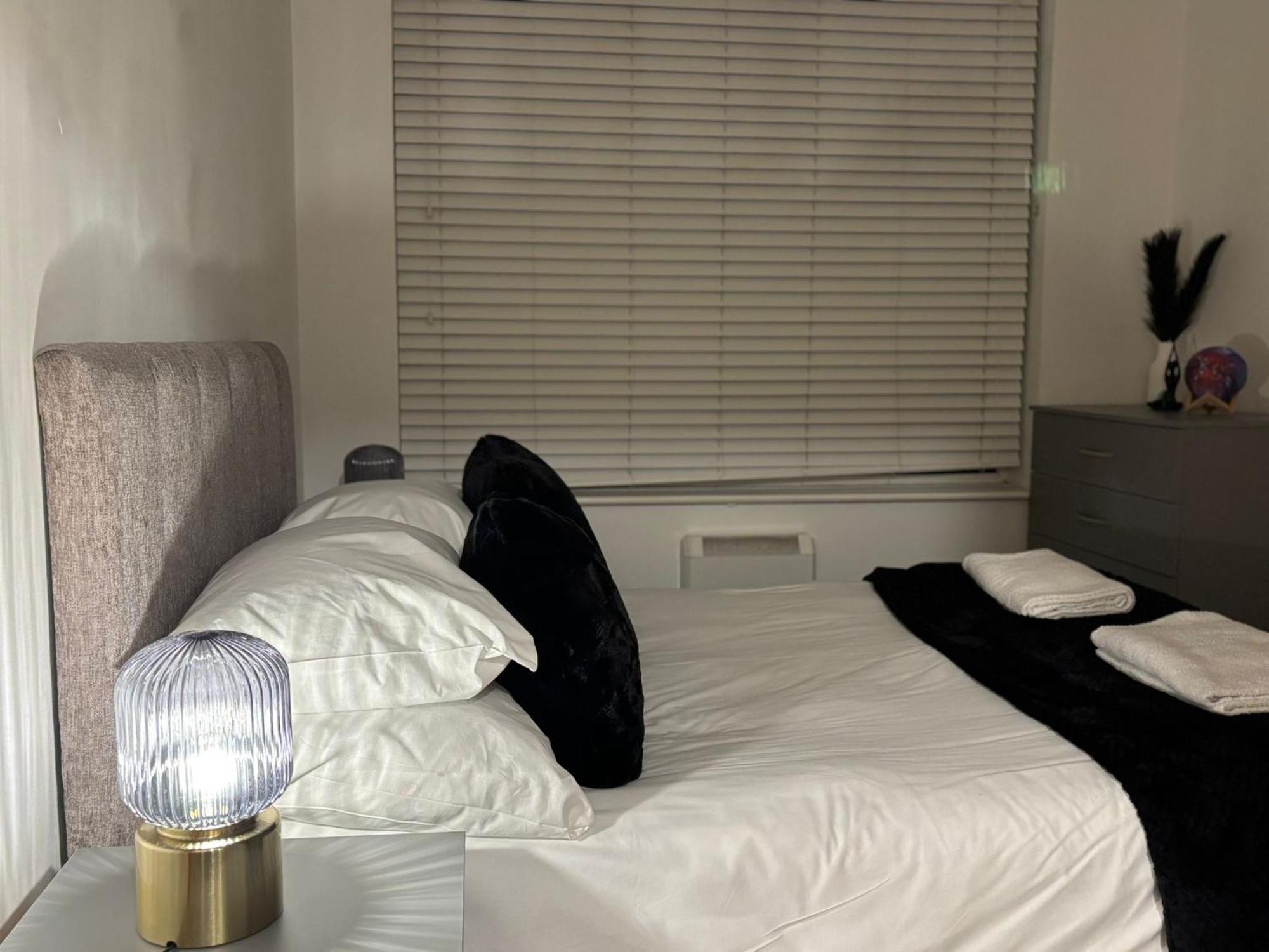 24-7 Secured City Centre Apartments With Free Underground Parking And Wifi Birmingham Ngoại thất bức ảnh