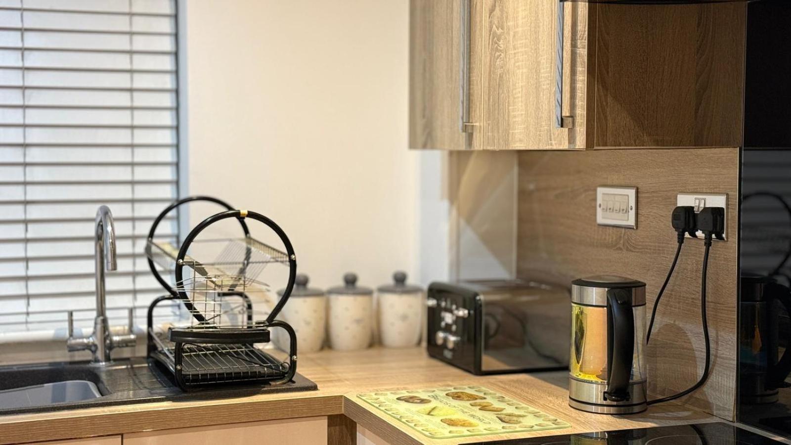 24-7 Secured City Centre Apartments With Free Underground Parking And Wifi Birmingham Ngoại thất bức ảnh